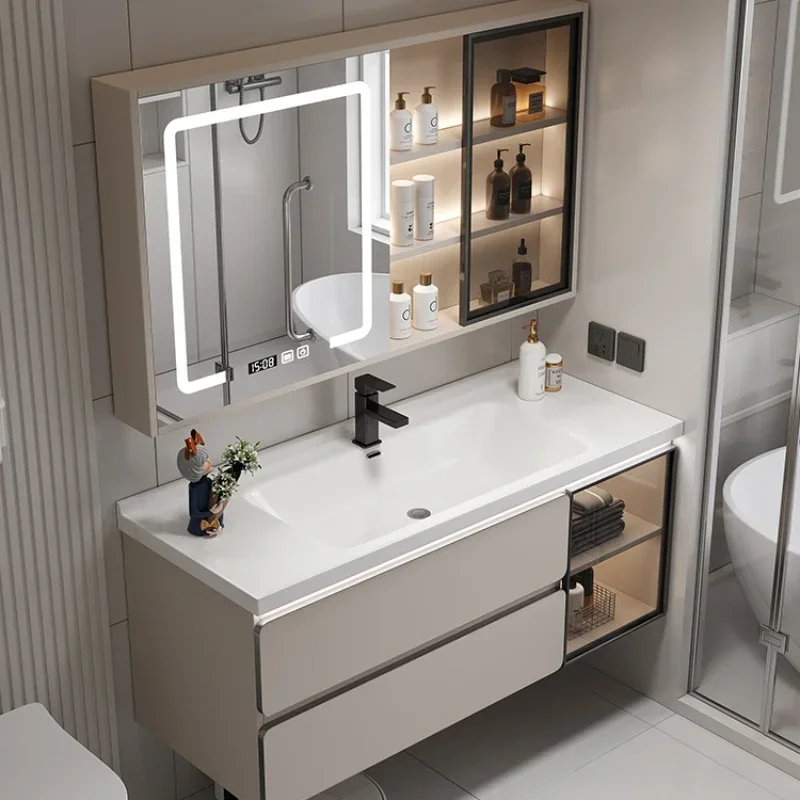 Items Garage Bathroom Cabinet  - Luxury Skincare Items recension och pris
