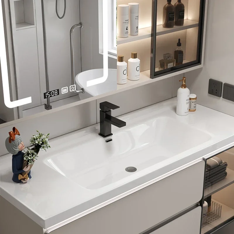 Items Garage Bathroom Cabinet  - Luxury Skincare Items recension och pris
